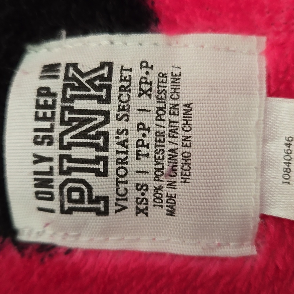 VS Pink Robe - Picture 2 of 4